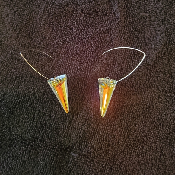 WOW! 👀THESE SWAROVSKI CRYSTAL EARRINGS SHINE!! - Picture 2 of 8